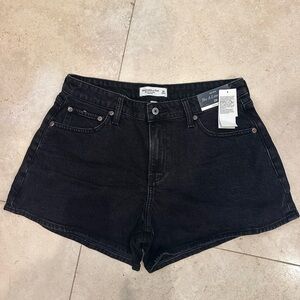 Abercrombie & Fitch Mid Rise A line Curve Love Shorts